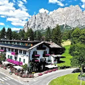 Menardi 3*, Cortina d'Ampezzo Italy