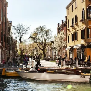 Rio 3*, Venice Italy